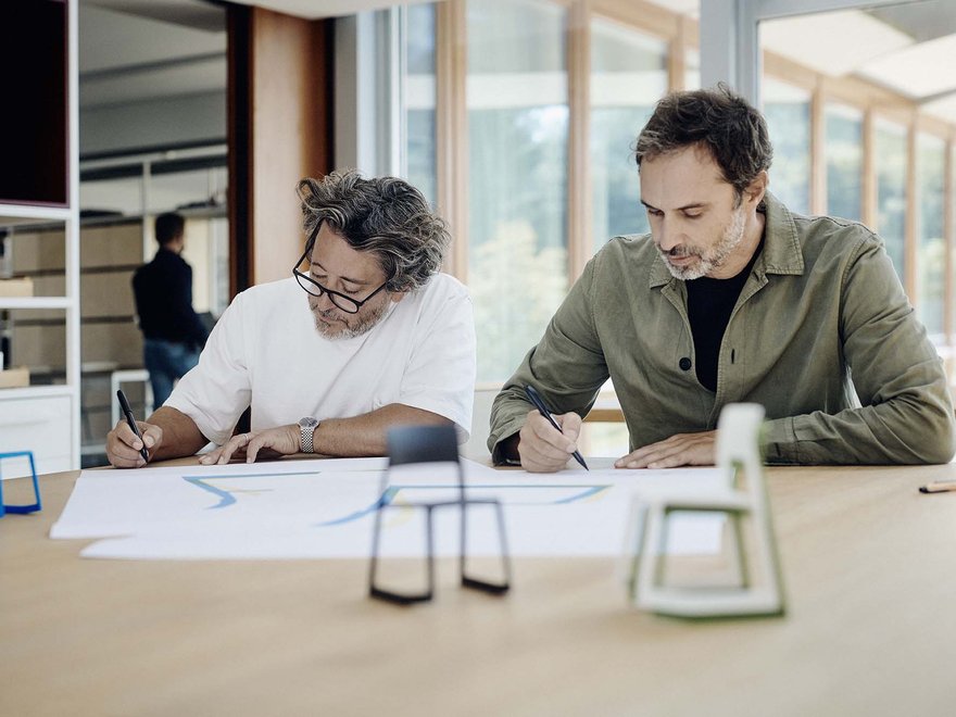 Jay Osgerby and Edward Barber signing Tip Ton Limited Edition Artworks for Vitra, 2021 / © Tom Ziora
